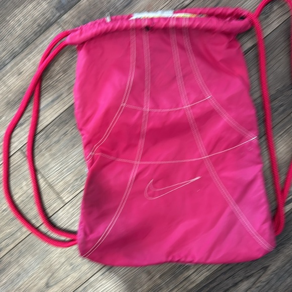 Nike Live strong Nylon Drawstring Backpack with Zippered Pockets - Picture 2 of 3
